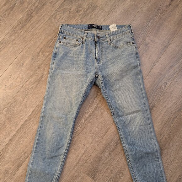 Hollister Light Wash Jeans - Picture 1 of 2